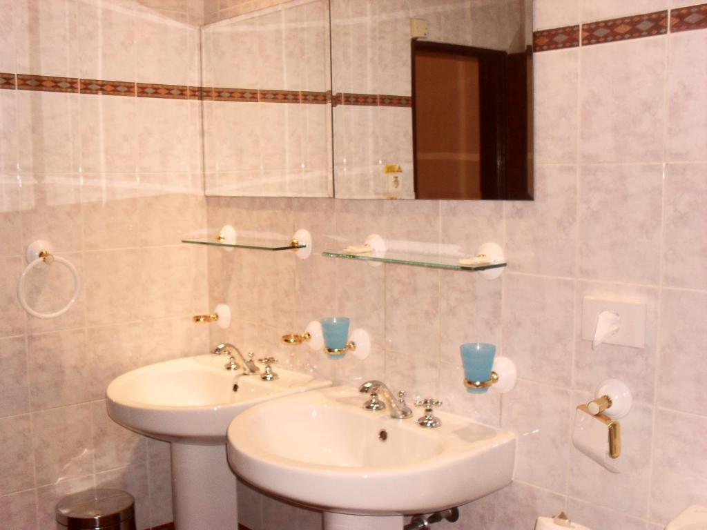 Nové Zámky Hotel Stardust מראה חיצוני תמונה
