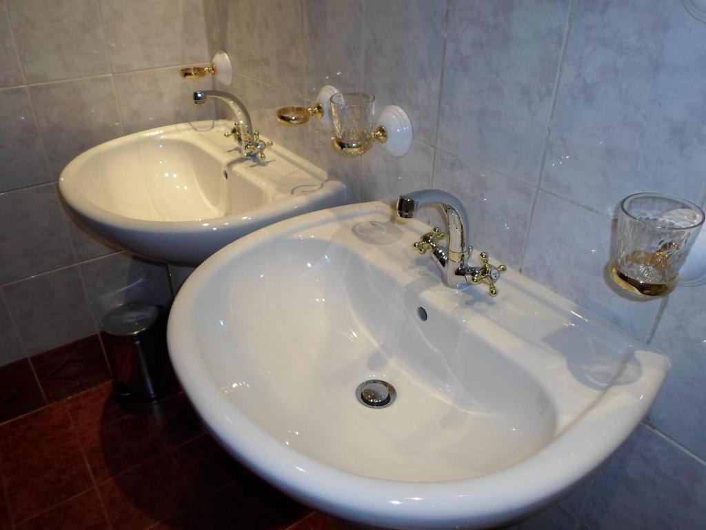 Nové Zámky Hotel Stardust מראה חיצוני תמונה